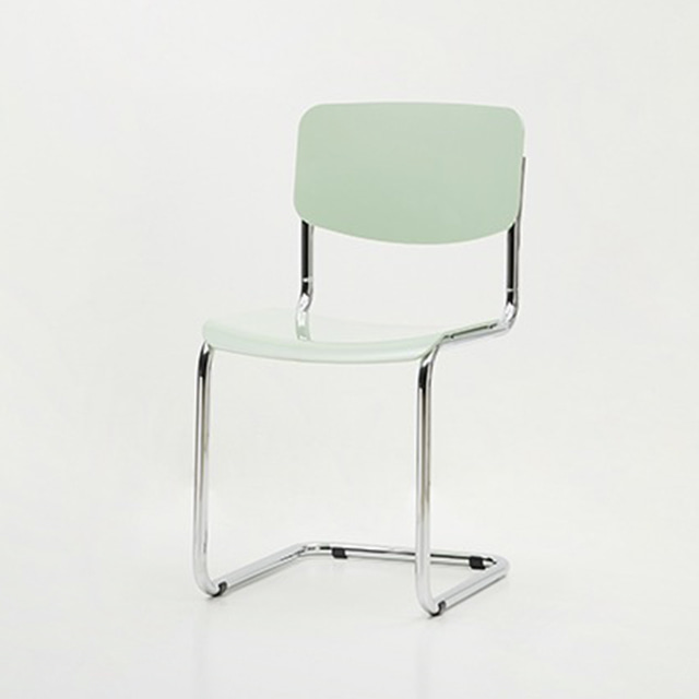 레인체어 철제 플라스틱 카페 인테리어 디자인 ㄷ자 의자