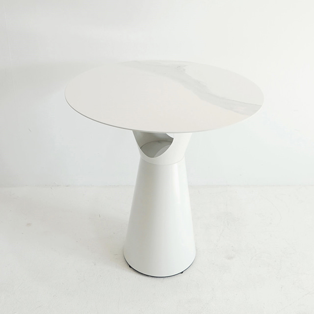 루프탑 테이블 700X750 원형 세라믹 철제 카페 인테리어 디자인