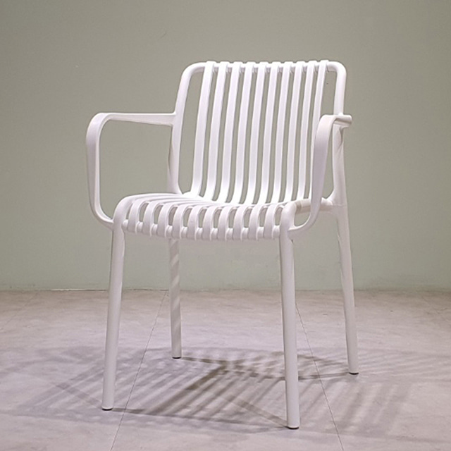 니폴리암체어 플라스틱 야외용 의자 적층 인테리어 카페 디자인